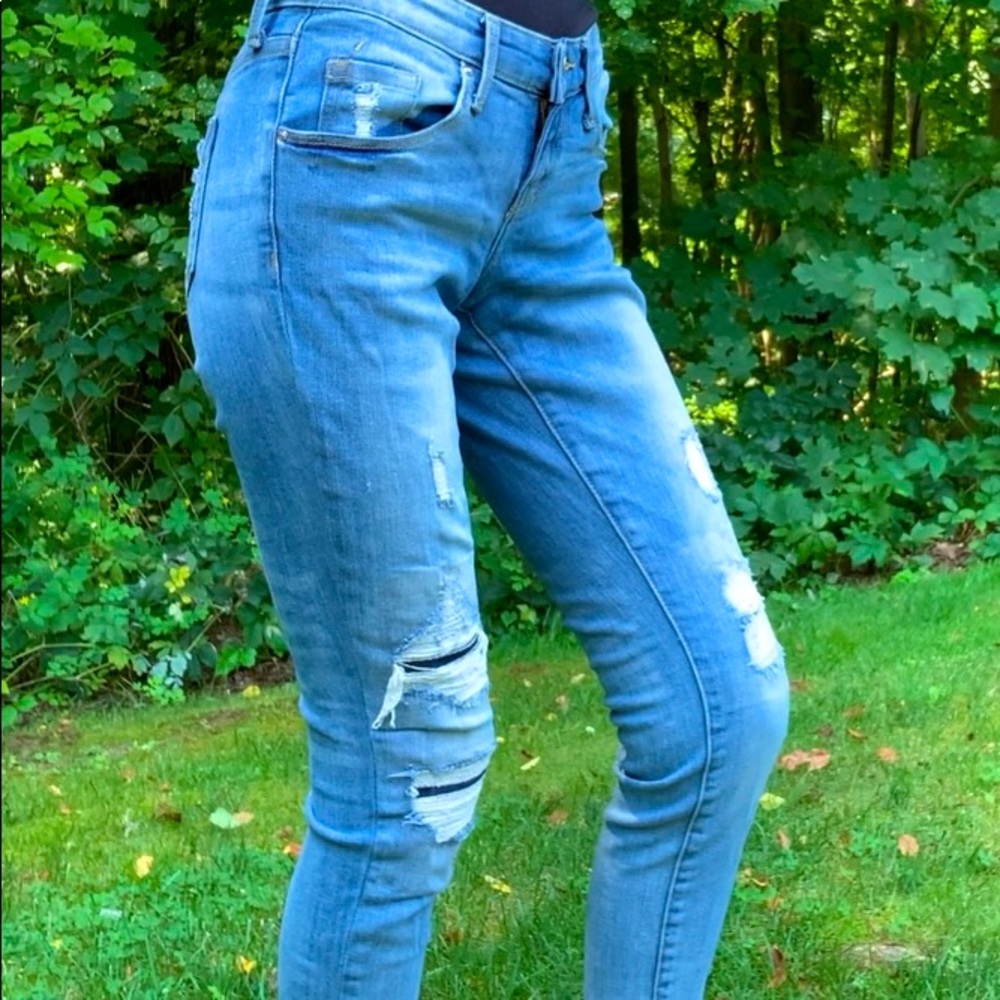 Ripped Skinny Jeans